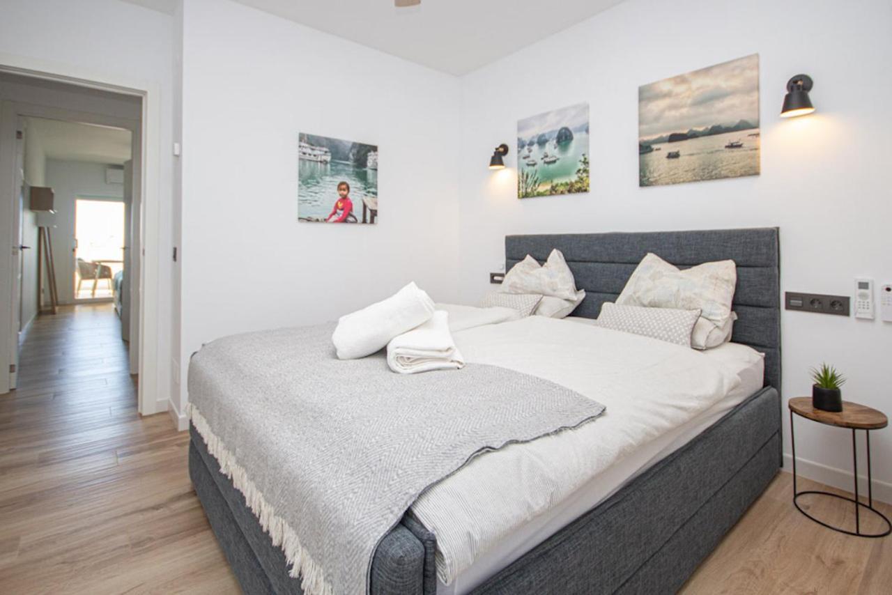 Wonderful 2 Bed Apartment With Stunning Sea Views Sitio de Calahonda Bagian luar foto